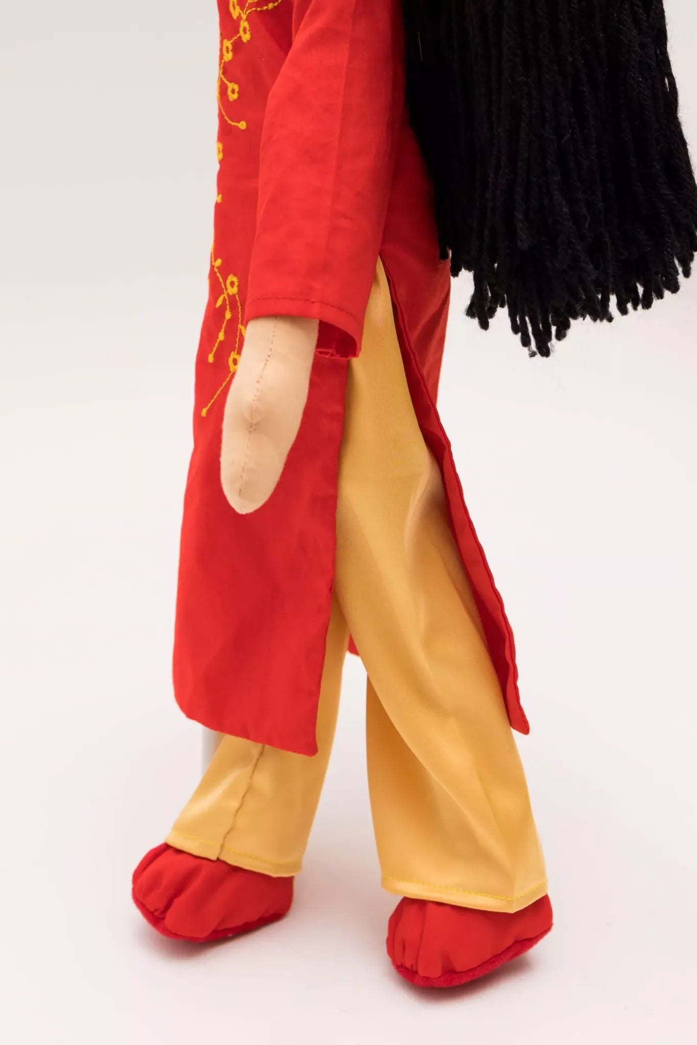 Vietnamese 'Hoa' Cultural Doll